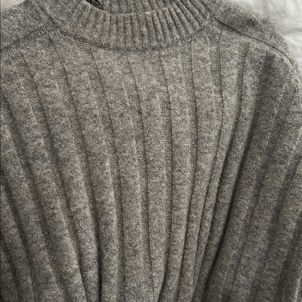 Gray Ribbed Sweater - Picture 2 of 2